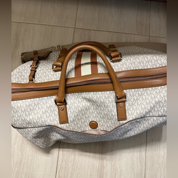 SOLD ❤️ Michael Kors Bedford Travel Extra-Large Logo Stripe Weekender Bag - Picture 8 of 14